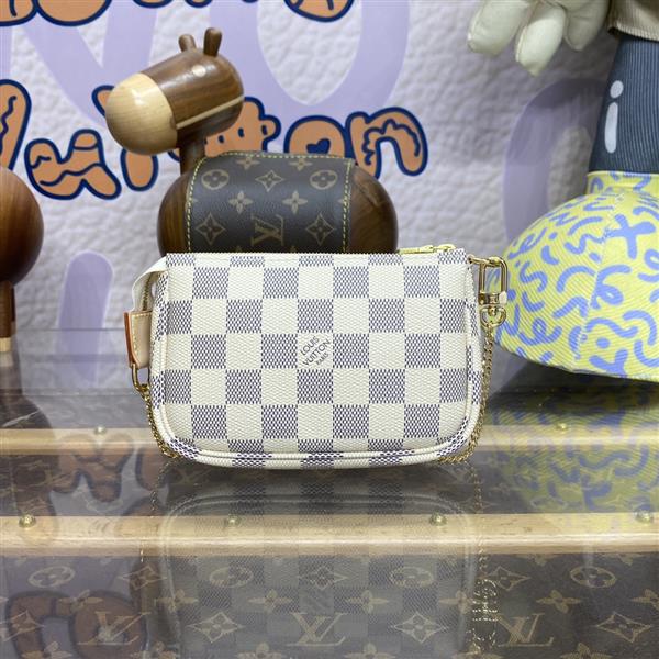 2026124142624164 580